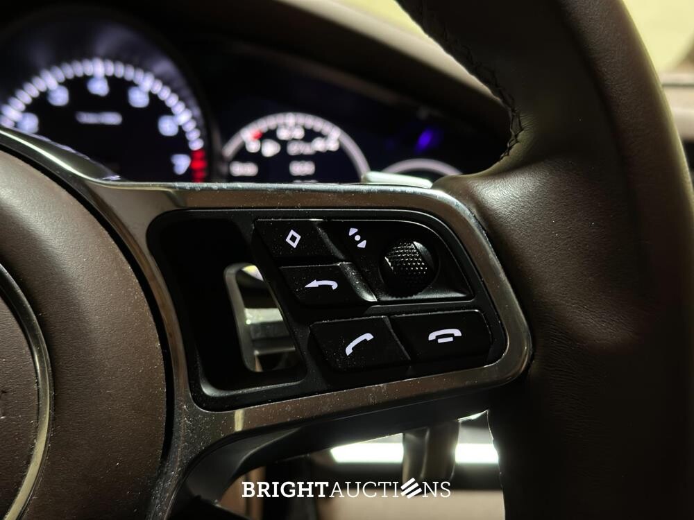 Porsche Panamera Sport Turismo 4 E-Hybrid 2.9 V6 462hp 2018 (Original-NL), RR-070-R