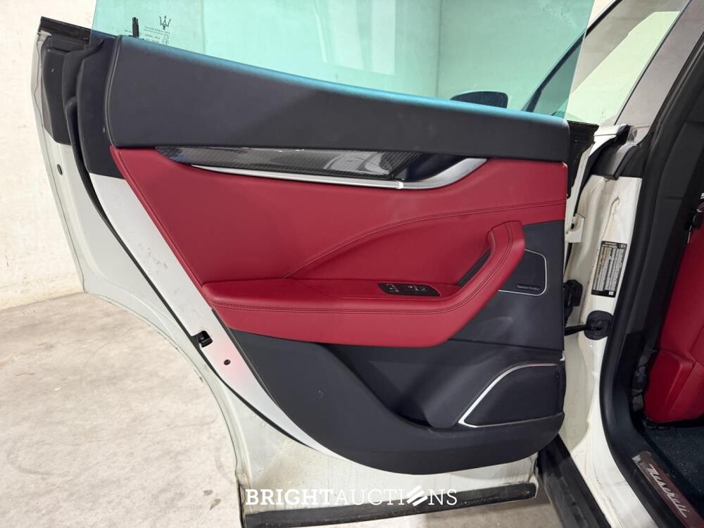 Maserati Levante 3.0 V6 D AWD 275hp 2017 (Original-NL), ND-376-K