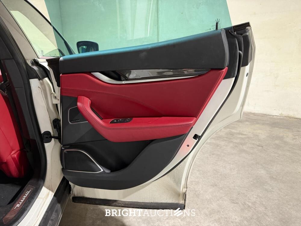 Maserati Levante 3.0 V6 D AWD 275hp 2017 (Original-NL), ND-376-K