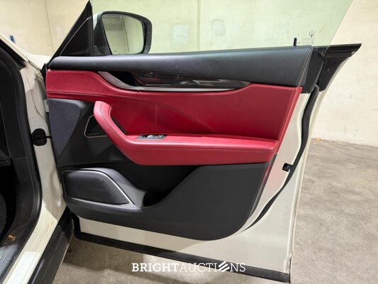 Maserati Levante 3.0 V6 D AWD 275hp 2017 (Original-NL), ND-376-K