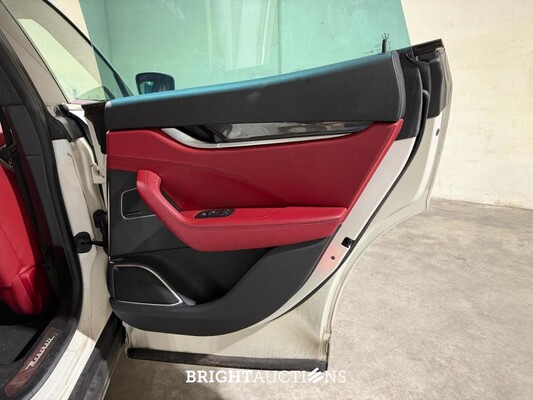 Maserati Levante 3.0 V6 D AWD 275hp 2017 (Original-NL), ND-376-K