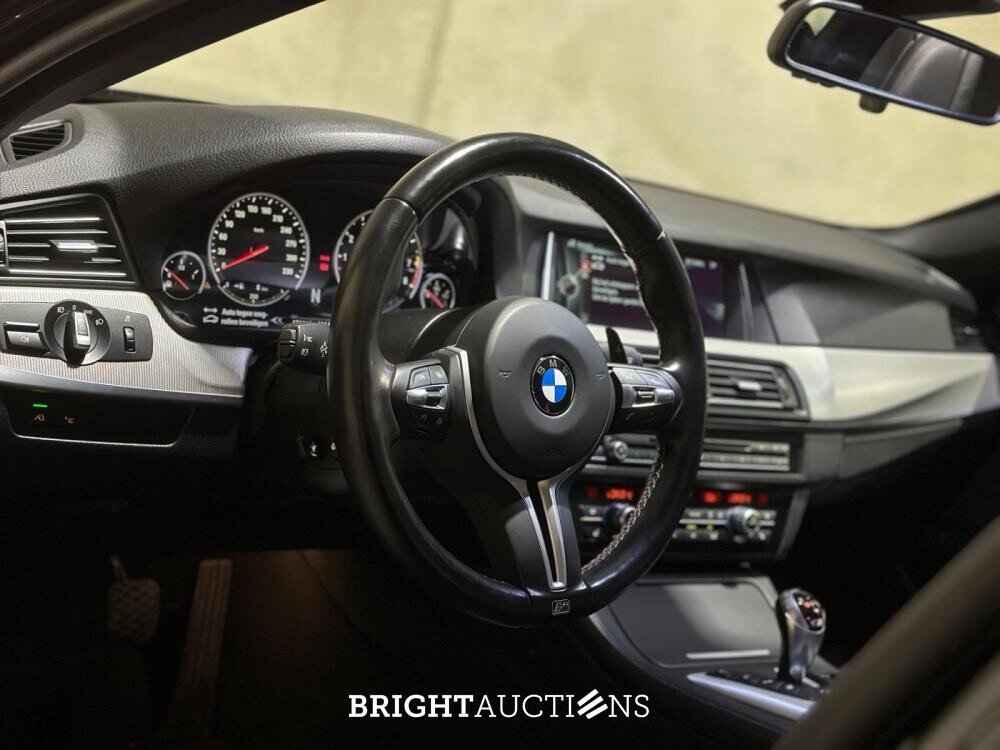 BMW M5 F10 4.4 V8 560hp 2014 5er Serie, 3-ZLJ-94