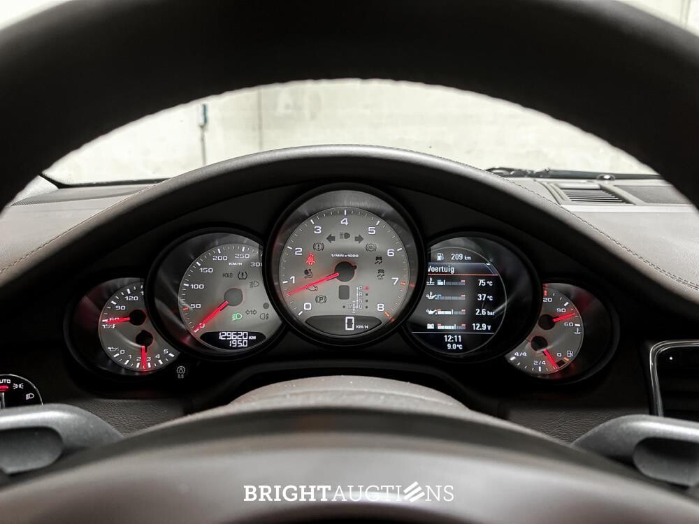 Porsche Panamera 3.6 V6 4WD 300hp 2012, G-397-TZ