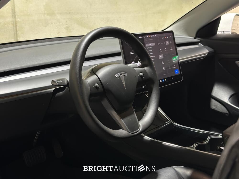 Tesla Model 3 Standard RWD Plus 60 kWh 238pk 2020 (Origineel-NL), J-064-LB