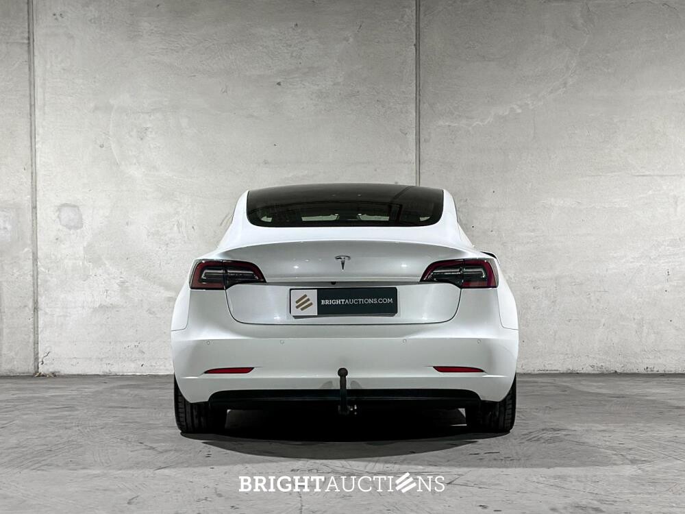 Tesla Model 3 Standard RWD Plus 60 kWh 238pk 2020 (Origineel-NL), J-064-LB