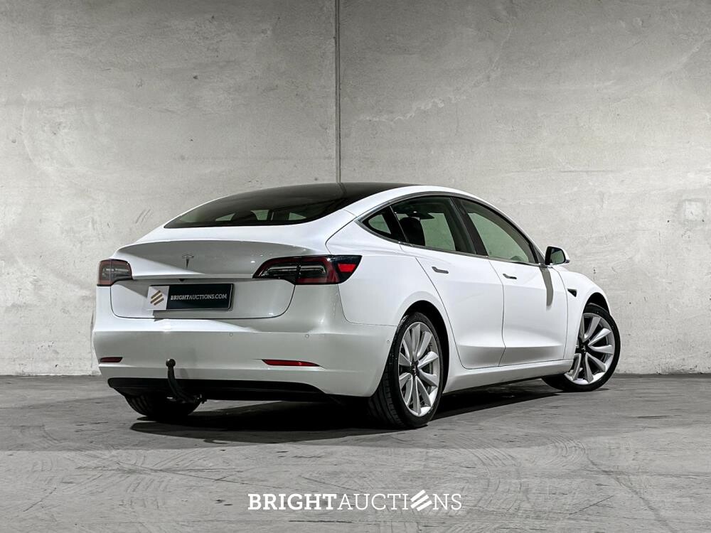 Tesla Model 3 Standard RWD Plus 60 kWh 238pk 2020 (Origineel-NL), J-064-LB