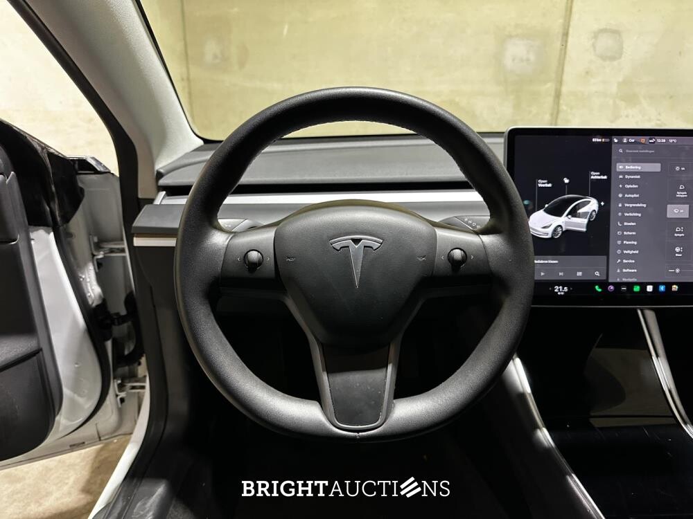 Tesla Model 3 Standard RWD Plus 60 kWh 238pk 2020 (Origineel-NL), J-064-LB