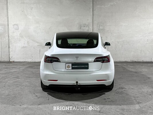 Tesla Model 3 Standard RWD Plus 60 kWh 238pk 2020 (Origineel-NL), J-064-LB