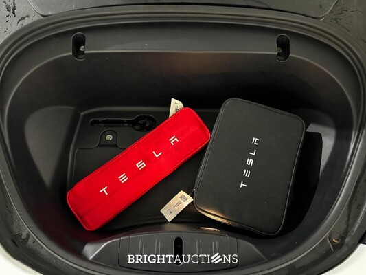 Tesla Model 3 Standard RWD Plus 60 kWh 238pk 2020 (Origineel-NL), J-064-LB