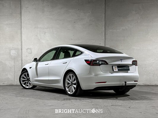 Tesla Model 3 Standard RWD Plus 60 kWh 238pk 2020 (Origineel-NL), J-064-LB