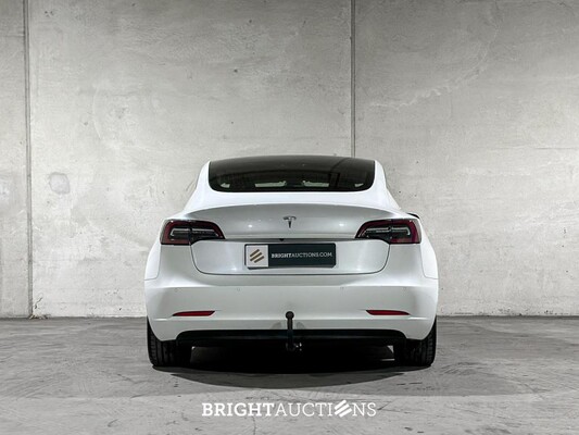 Tesla Model 3 Standard RWD Plus 60 kWh 238pk 2020 (Origineel-NL), J-064-LB
