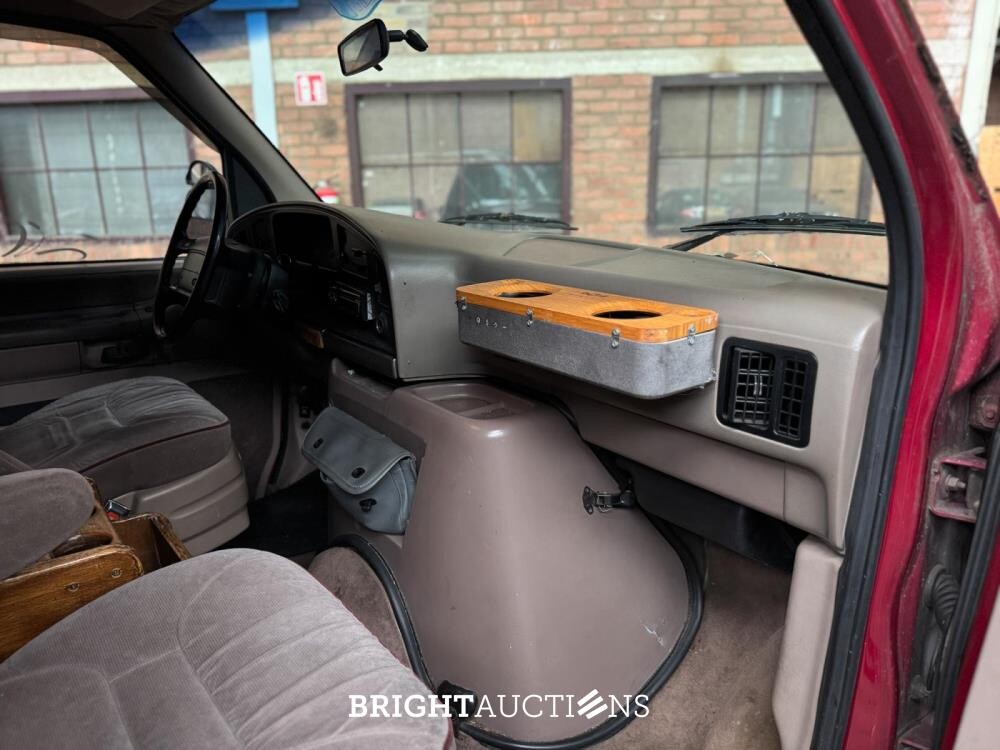 Ford E150 5.0 1993, 95-VH-NN