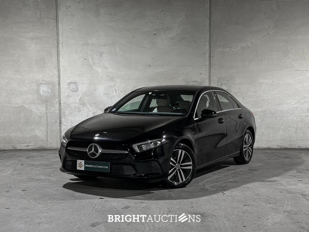 Mercedes-Benz A250 e Business Solution Luxury Limited 218pk 2020 (Origineel-NL + 1e Eigenaar) A-klasse, J-849-SG