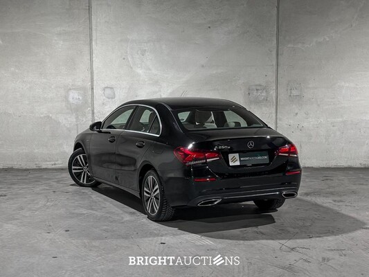 Mercedes-Benz A250 e Business Solution Luxury Limited 218pk 2020 (Origineel-NL + 1e Eigenaar) A-klasse, J-849-SG