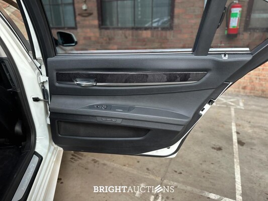 BMW ActiveHybrid7 / F04 7-serie 4.4 V8 465pk 2011 -Youngtimer- 82.000km