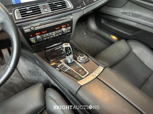 BMW ActiveHybrid7 / F04 7-serie 4.4 V8 465pk 2011 -Youngtimer- 82.000km