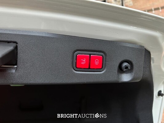 Mercedes-Benz CLS63 AMG 5.5 V8 525pk 2012 CLS-Klasse (53.000 KM)
