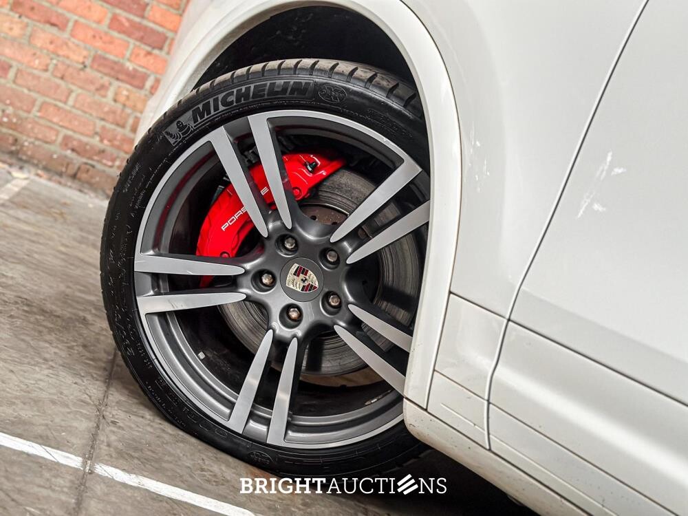 Porsche Cayenne Turbo 4.8 V8 500PK 2010 38.000KM!