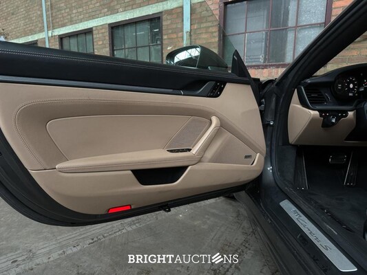 Porsche 911 Carrera S 3.0 992 Sport-Chrono 450pk 2020 Cabriolet, HXJ-59-P