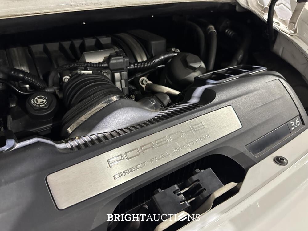 Porsche 911 Carrera 997.2 3.6 345hp 2010 PDK Coupe Youngtimer (87,000 km)