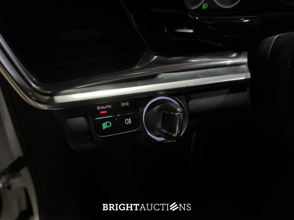 Porsche Panamera Sport Turismo  4 E-Hybrid 2.9 V6 462pk 2018, L-703-KR