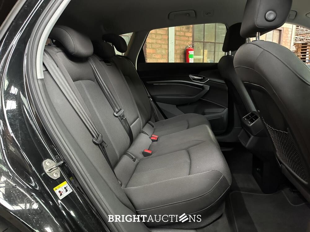 Audi e-tron 50 quattro Business edition 71 kWh 313pk 2020 (Origineel-NL + 1e eigenaar), K-578-JS