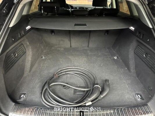 Audi e-tron 50 quattro Business edition 71 kWh 313pk 2020 (Origineel-NL + 1e eigenaar), K-578-JS