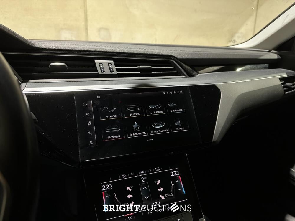 Audi e-tron 55 quattro edition 95 kWh 408pk 2020 (Origineel-NL + 1e eigenaar), K-077-BL