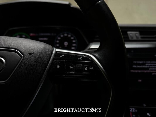 Audi e-tron 55 quattro edition 95 kWh 408pk 2020 (Origineel-NL + 1e eigenaar), K-077-BL