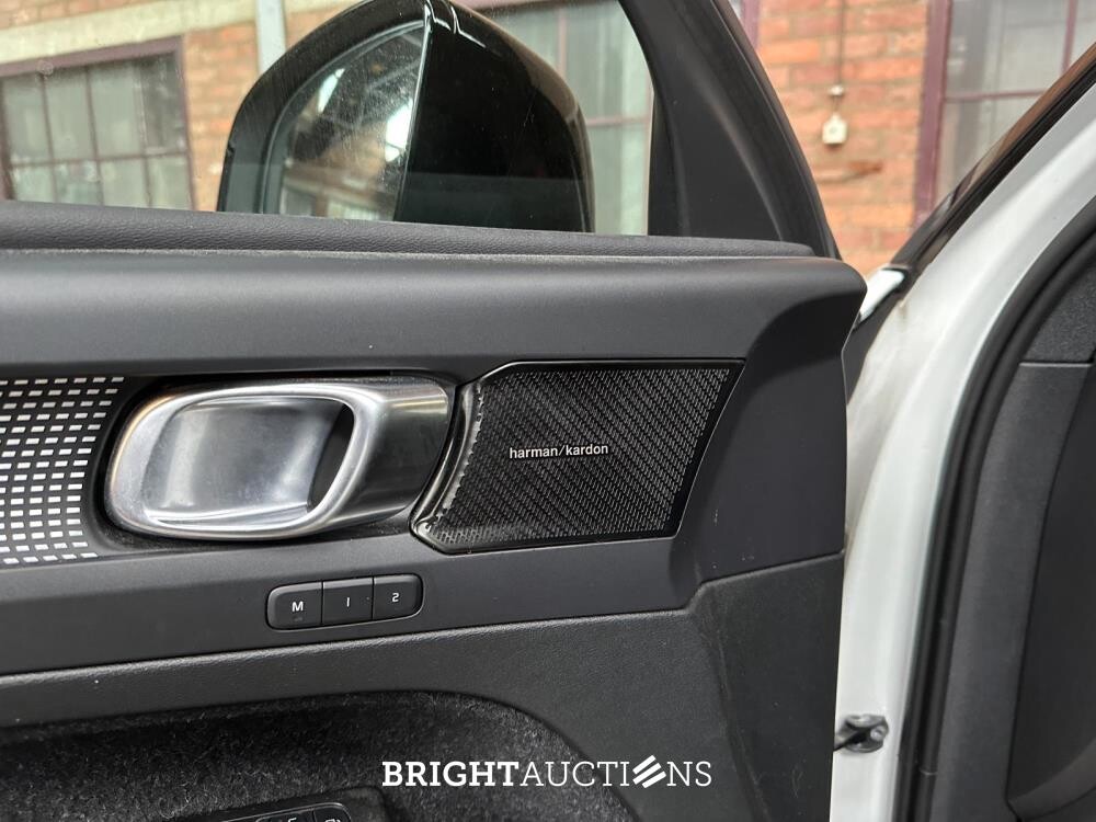 Volvo XC40 Recharge P8 AWD R-Design 408pk 2020 (Origineel-NL+1e eigenaar), K-341-FK