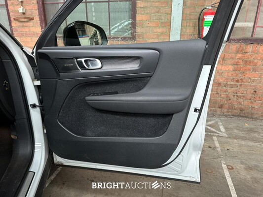 Volvo XC40 Recharge P8 AWD R-Design 408pk 2020 (Origineel-NL+1e eigenaar), K-341-FK