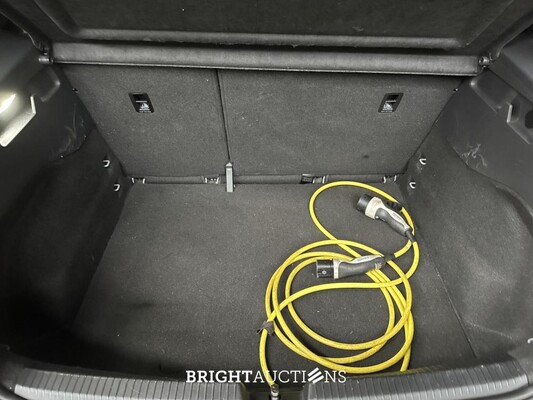 Volkswagen ID.3 City 45 KWh 150pk 2021 (Origineel-NL+1e eigenaar), N-634-HT