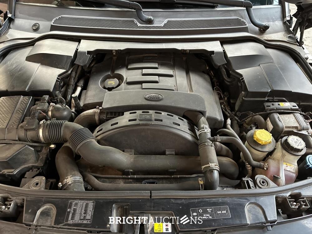 Land Rover Discovery 4 3.0 SDV6 SE HSE 256pk 2015, VNJ-87-T