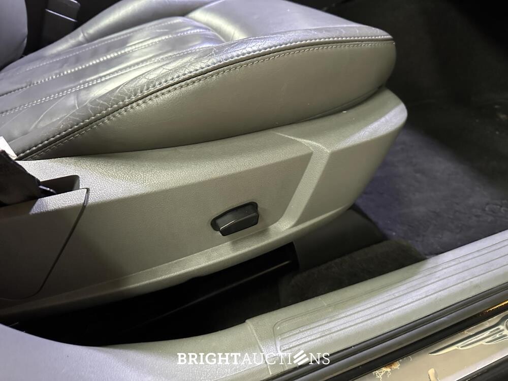 Chrysler 300C HEMI 5.7 V8 340PK 2005 