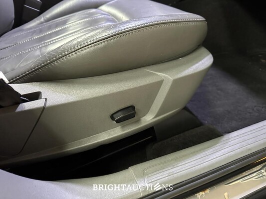 Chrysler 300C HEMI 5.7 V8 340PK 2005 