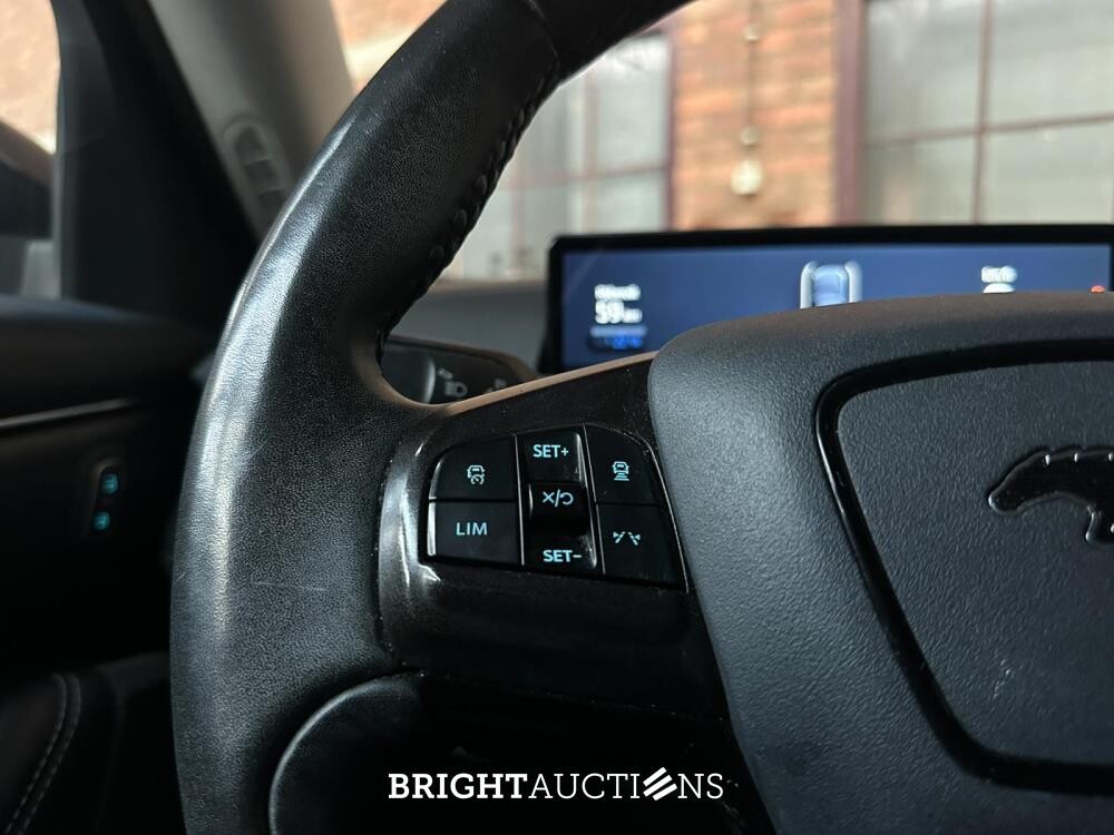 Ford Mustang Mach-E RWD 75 kWh 269pk 2021 (Origineel-NL + 1e eigenaar), N-361-JS