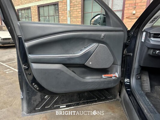 Ford Mustang Mach-E RWD 75 kWh 269pk 2021 (Origineel-NL + 1e eigenaar), N-361-JS