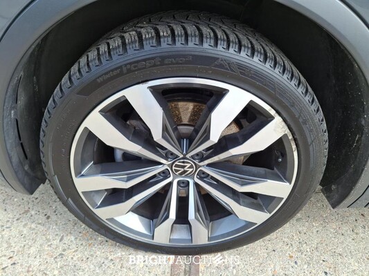 Volkswagen Tiguan 1.4 TSI eHybrid R-Line Business 150 pk 2023, T-610-FT