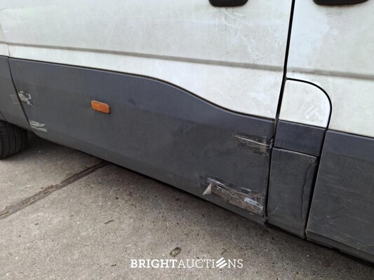Iveco Daily 35S14V 2.3 352L H3 137 pk 2022, VNX-84-K