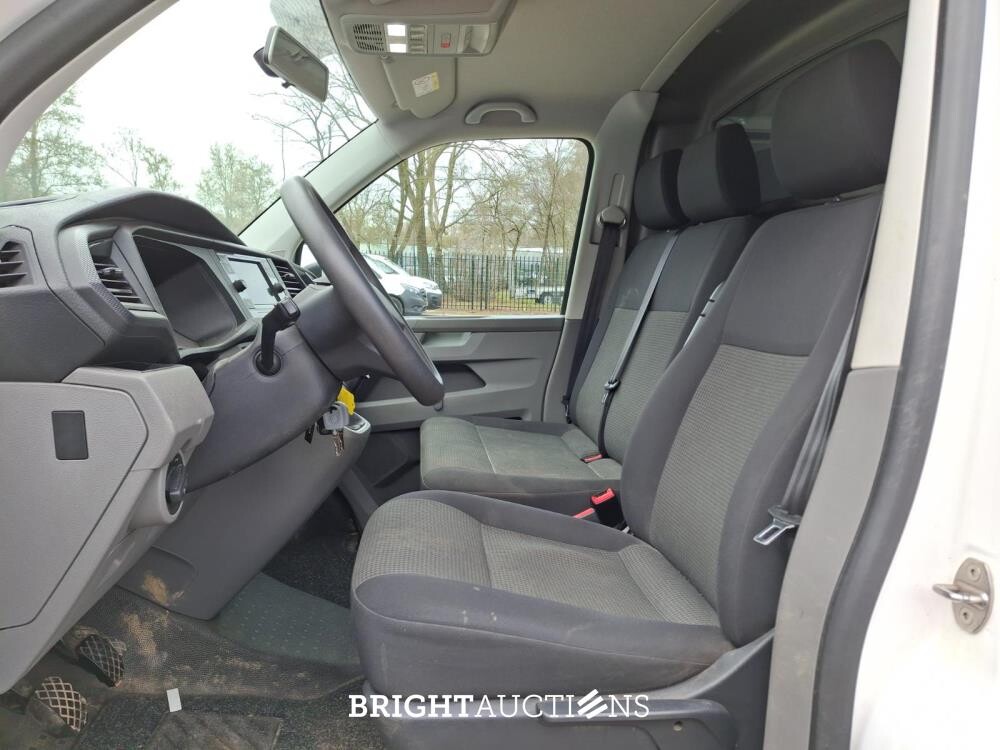 Volkswagen Transporter 2.0 TDI L1H1 26 Economy Business 90 pk 2021, VJN-72-V