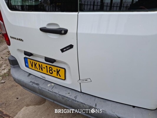 Citroen Berlingo 1.5 BlueHDI Club XL 99 pk 2021, VKN-18-K