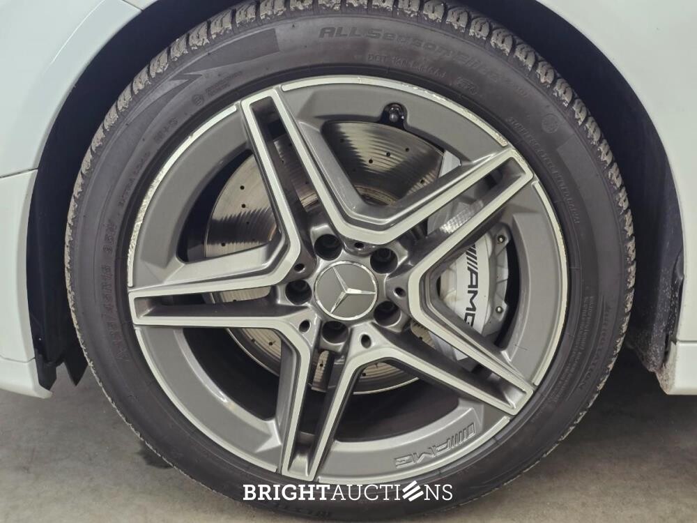 Mercedes-Benz C43 AMG 3.0L V6 4MATIC Premium Plus Pack 390pk 2019 C-klasse, S-200-SJ