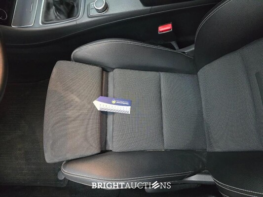 Mercedes-Benz A160 Ambition 102 pk 2017 A-Klasse, TF-874-L
