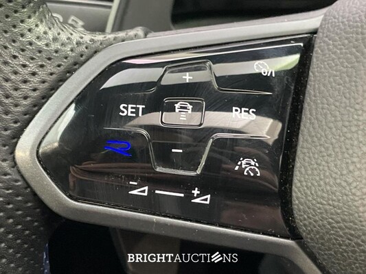 Volkswagen Golf R 2.0 TSI 4Motion Akrapovič 320 pk 2021, R-948-FB