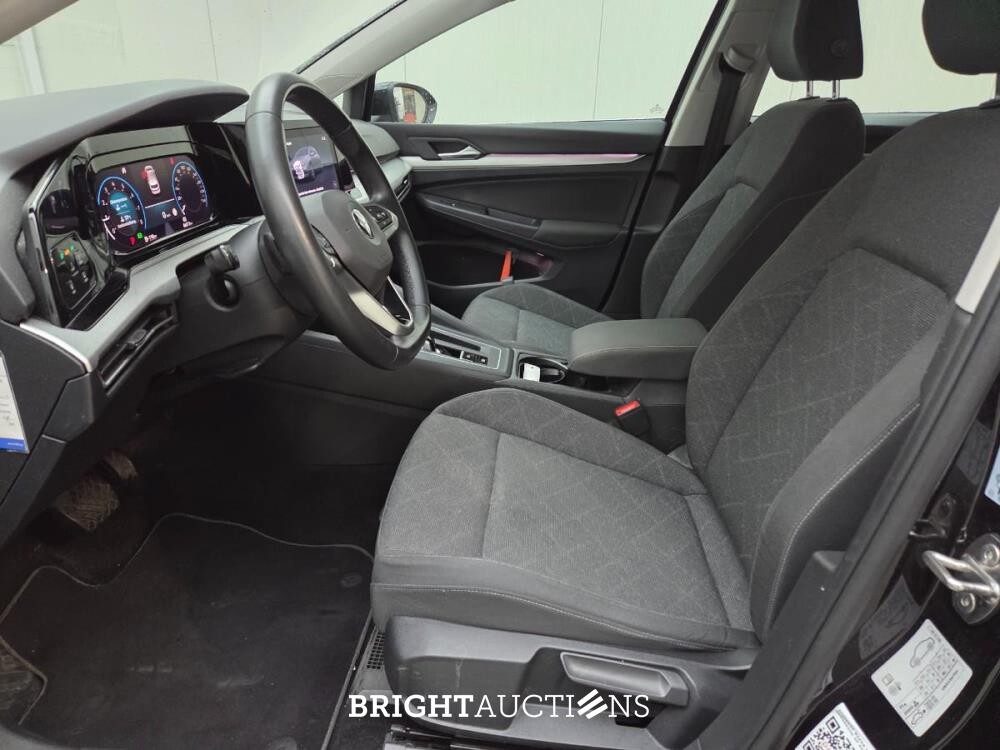 Volkswagen Golf 1.0 eTSI Life 110 pk 2021, L-219-ZT
