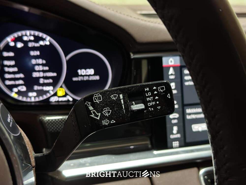Porsche Panamera Sport Turismo 4 E-Hybrid 2.9 V6 462pk 2018 (Origineel-NL), RR-070-R