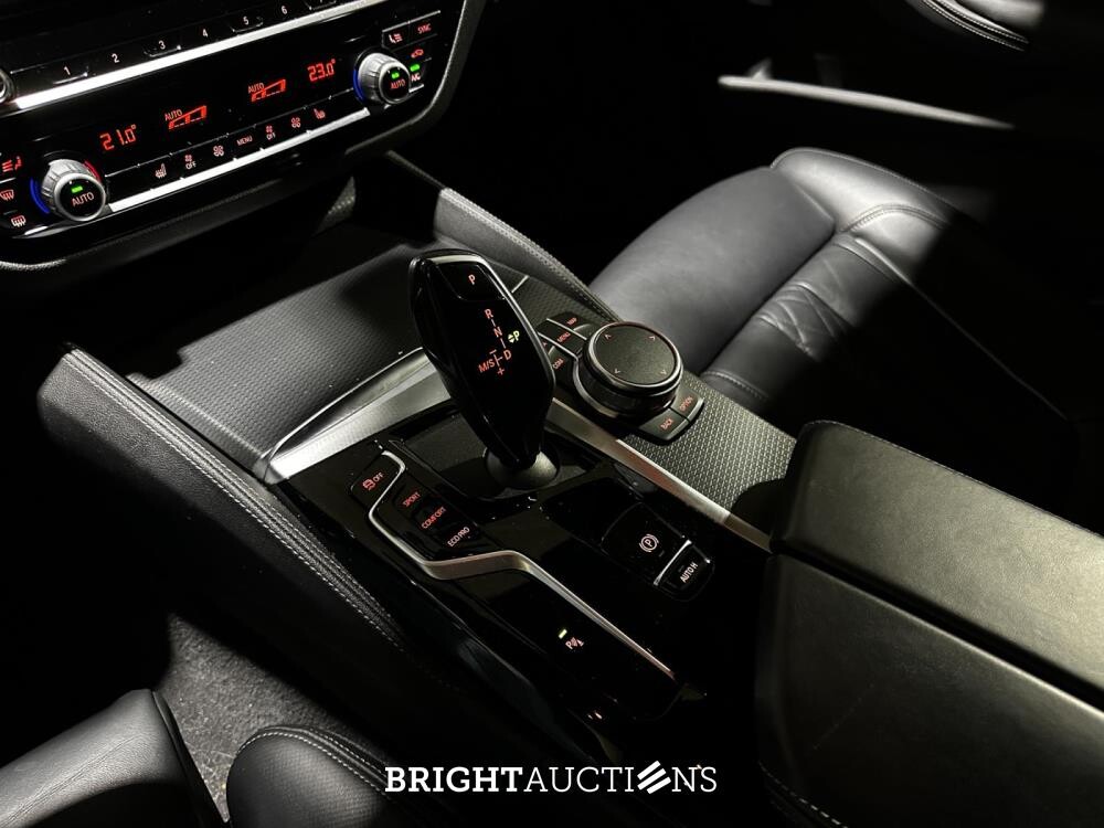 BMW 520i Touring High Executive Edition M-Sport 184pk 2021 (Origineel-NL) 5-Serie G31, L-194-JX