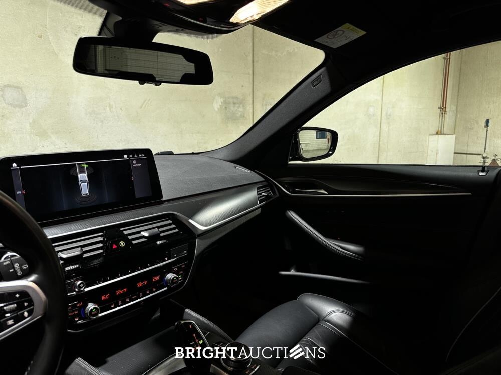 BMW 520i Touring High Executive Edition M-Sport 184pk 2021 (Origineel-NL) 5-Serie G31, L-194-JX