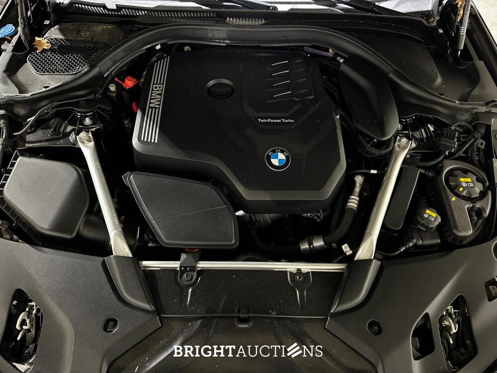 BMW 520i Touring High Executive Edition M-Sport 184pk 2021 (Origineel-NL) 5-Serie G31, L-194-JX