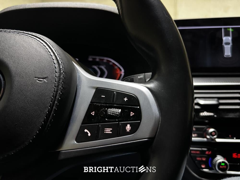 BMW 520i Touring High Executive Edition M-Sport 184pk 2021 (Origineel-NL) 5-Serie G31, L-194-JX